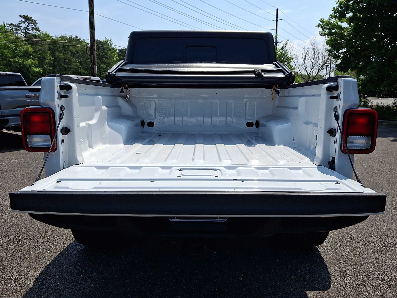 2022 Jeep Gladiator Sport S