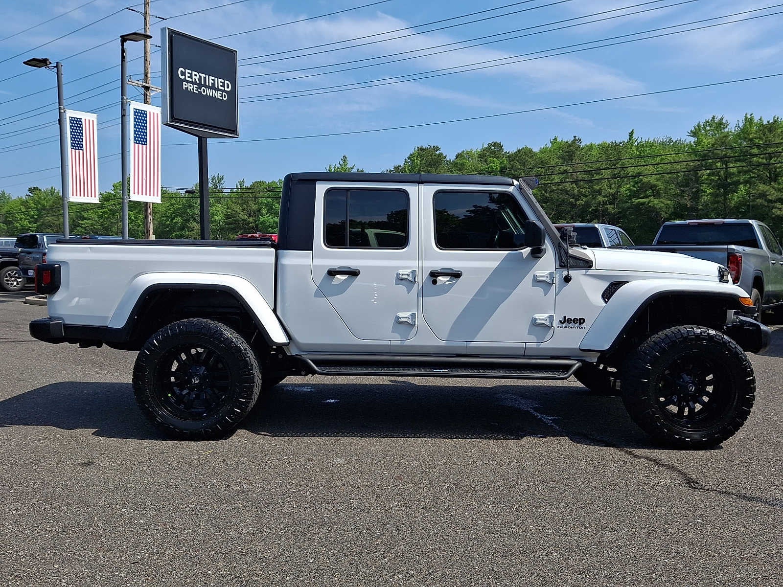 2022 Jeep Gladiator Sport S