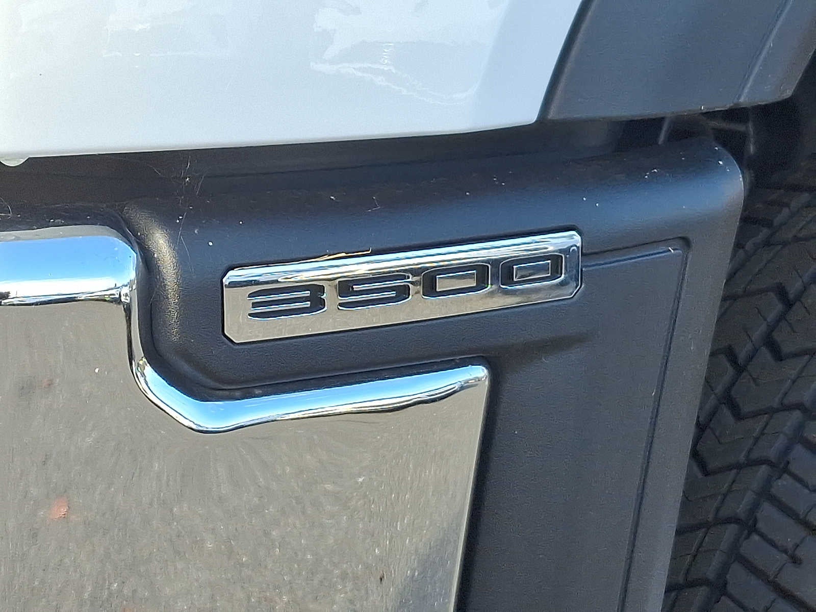 2025 GMC Sierra 3500 HD Chassis Cab Pro