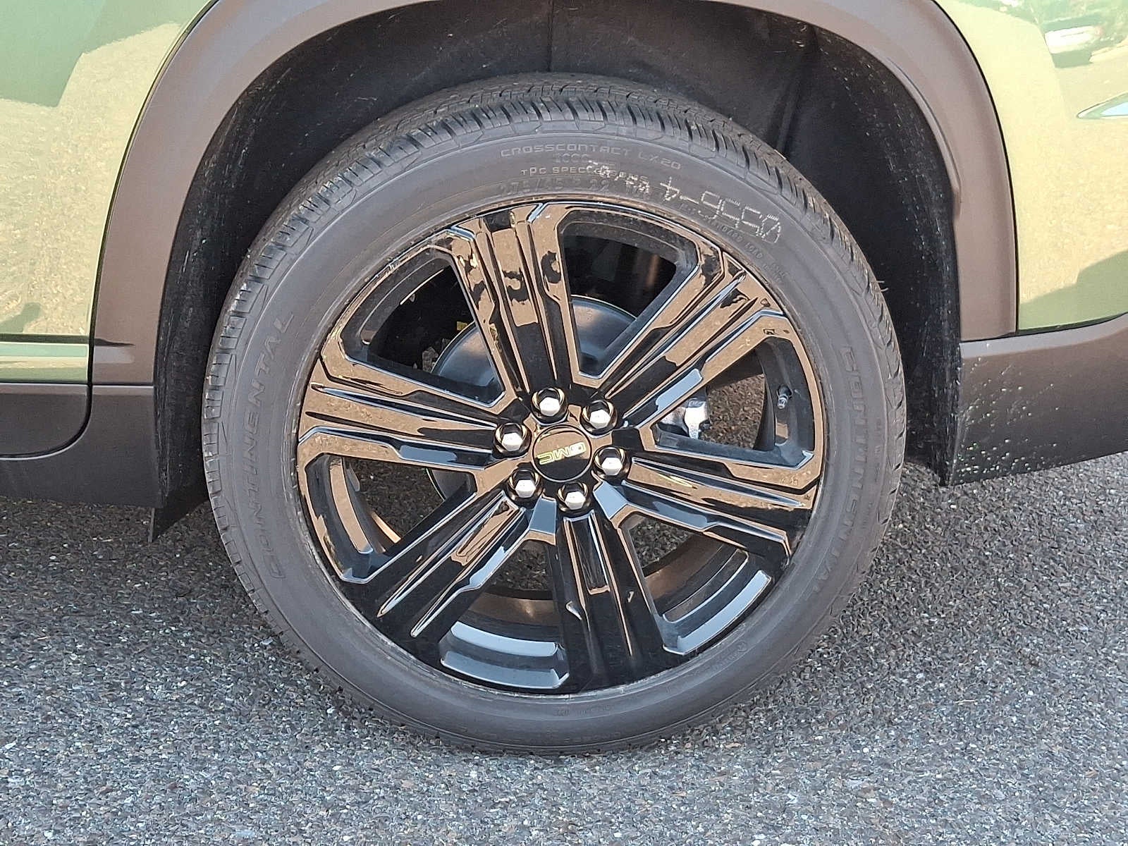 2027 GMC Acadia Elevation
