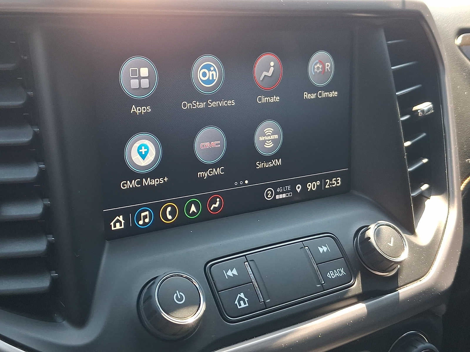 2023 GMC Acadia AT4