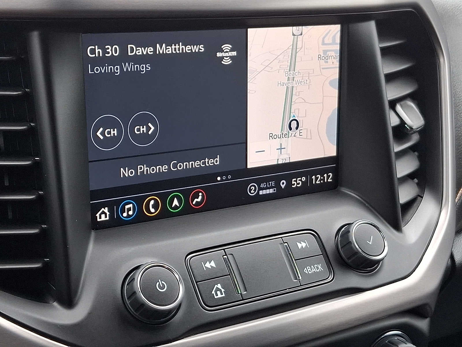 2023 GMC Acadia AT4