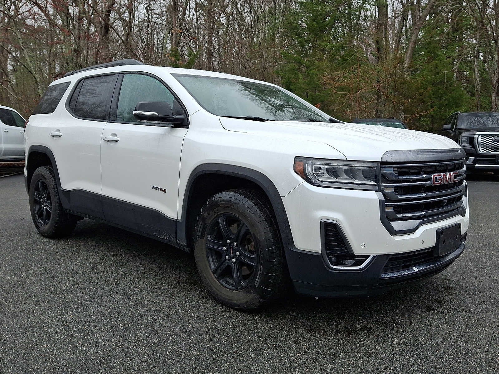 2023 GMC Acadia AT4