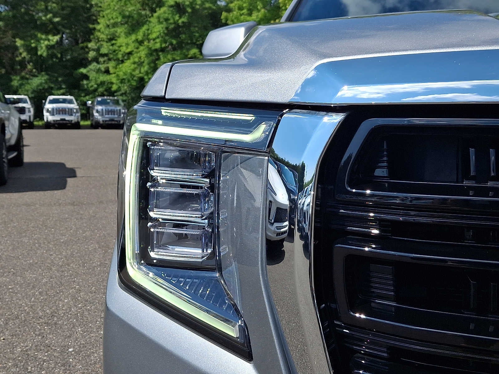 2023 GMC Yukon SLE
