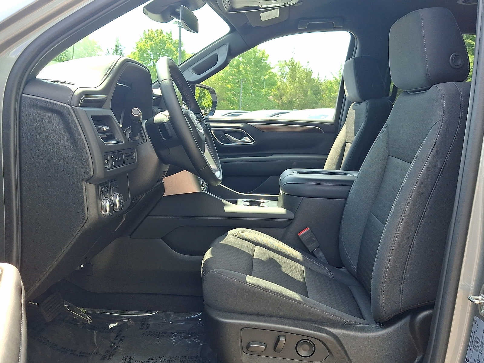2023 GMC Yukon SLE