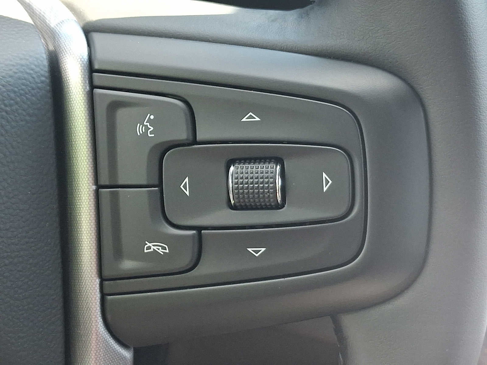 2023 GMC Yukon SLE