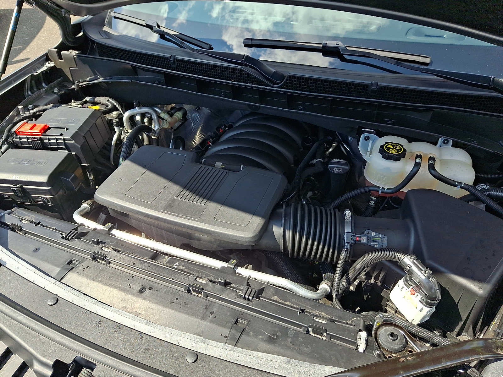 2023 GMC Yukon SLE