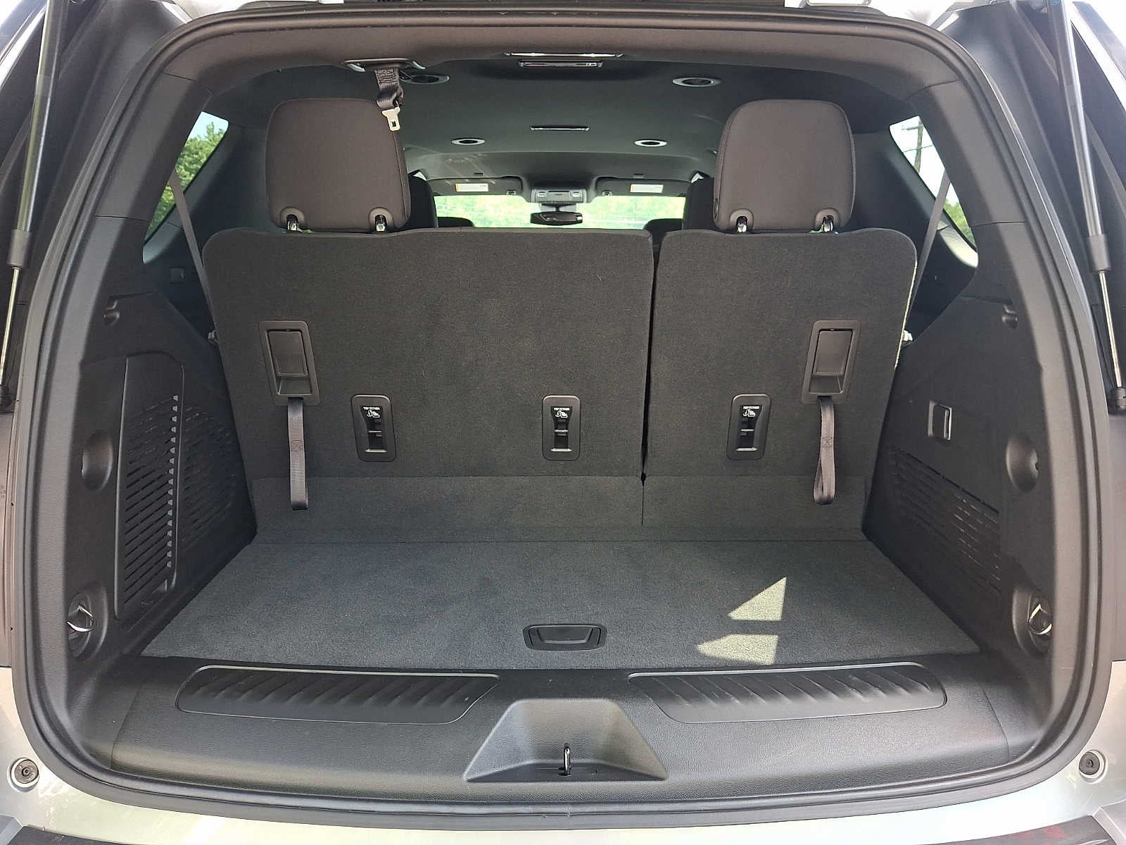 2023 GMC Yukon SLE