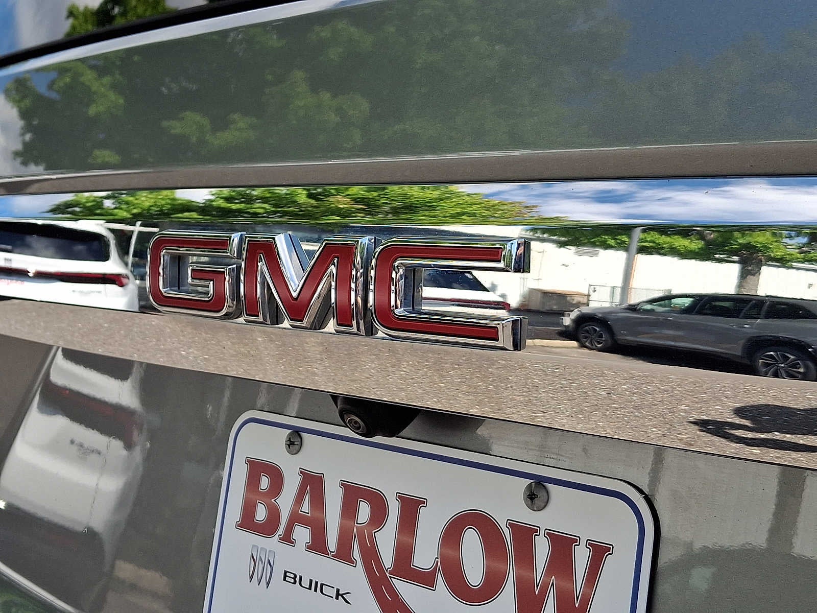 2023 GMC Yukon SLE