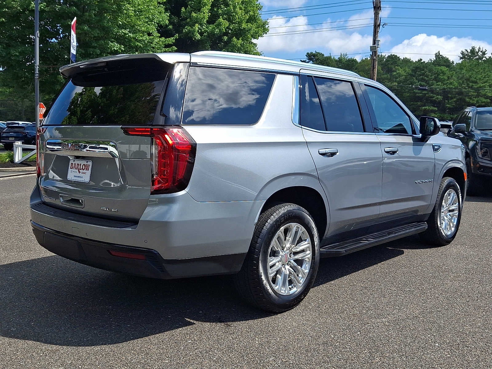 2023 GMC Yukon SLE