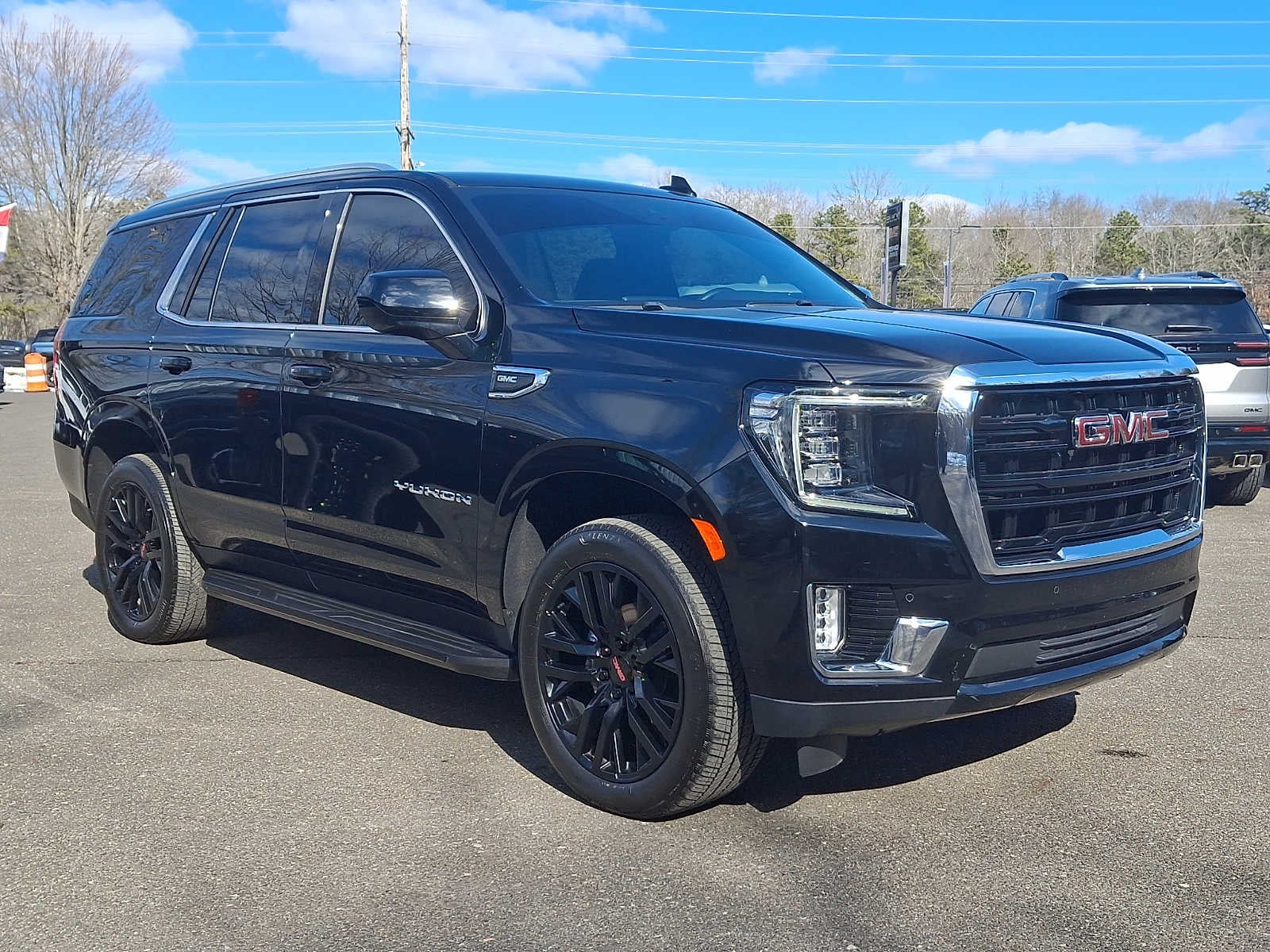 2023 GMC Yukon SLE
