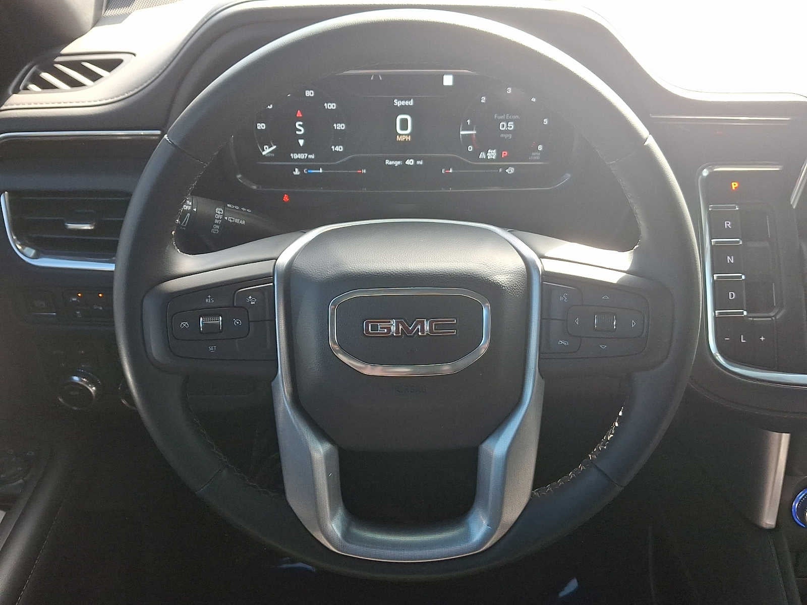 2023 GMC Yukon SLE