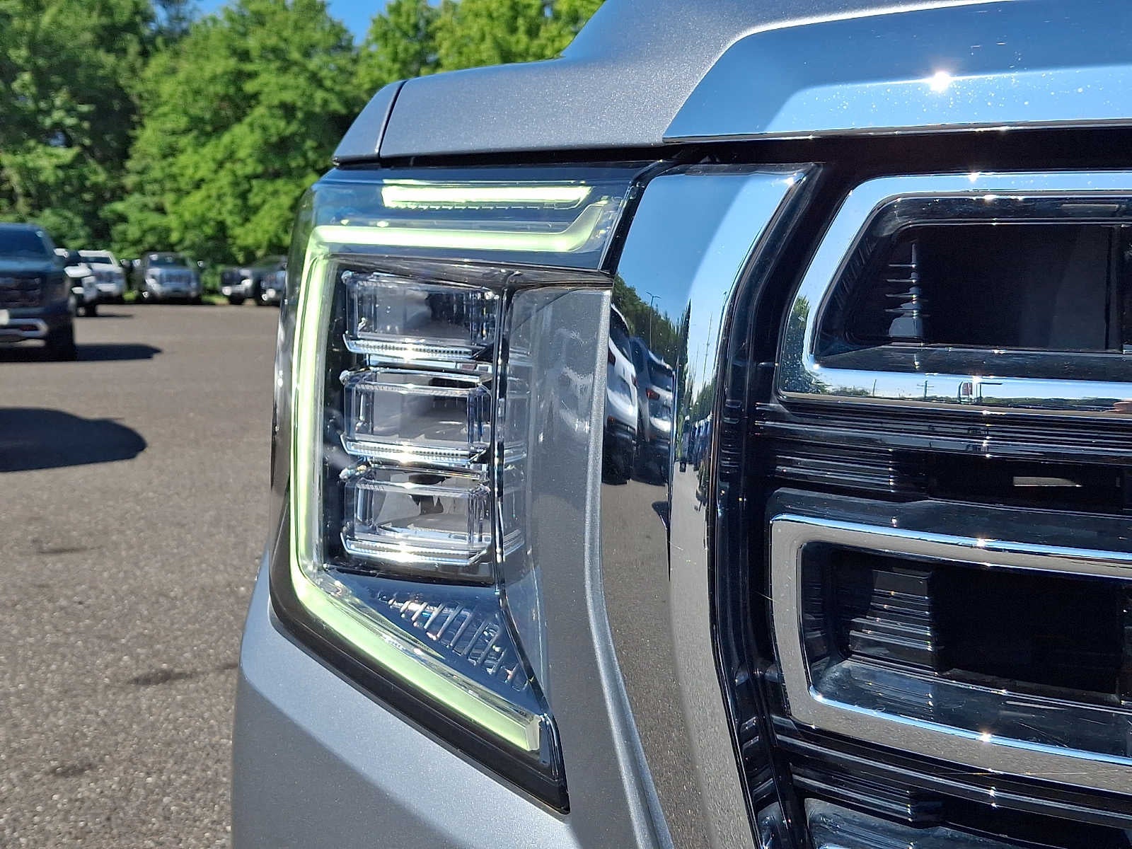 2024 GMC Yukon SLT