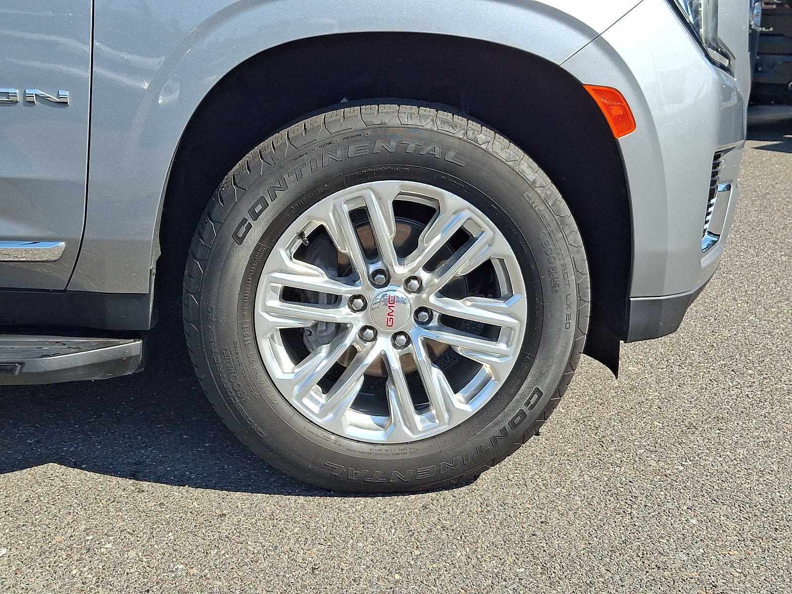 2024 GMC Yukon SLT
