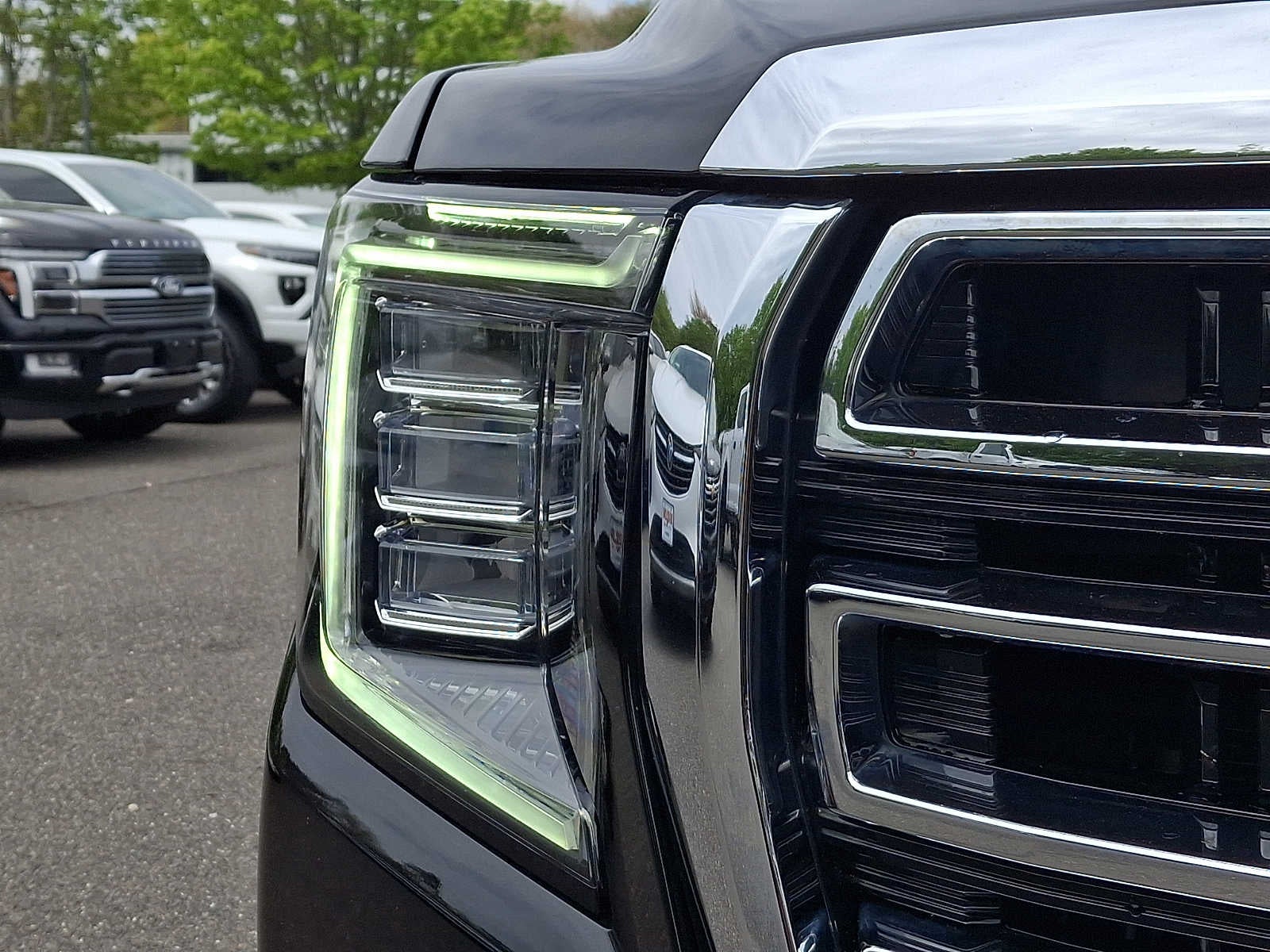2023 GMC Yukon XL SLT