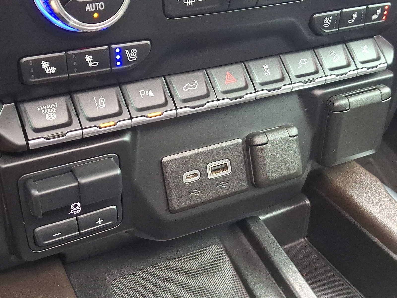2022 GMC Sierra 3500 HD Denali