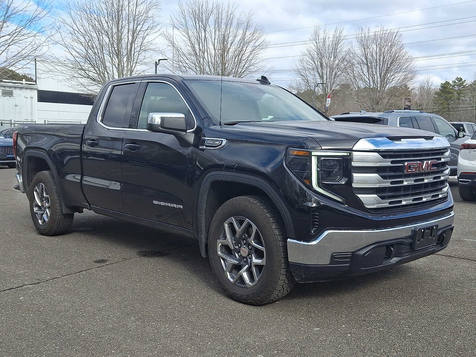 2025 GMC Sierra 1500 SLE