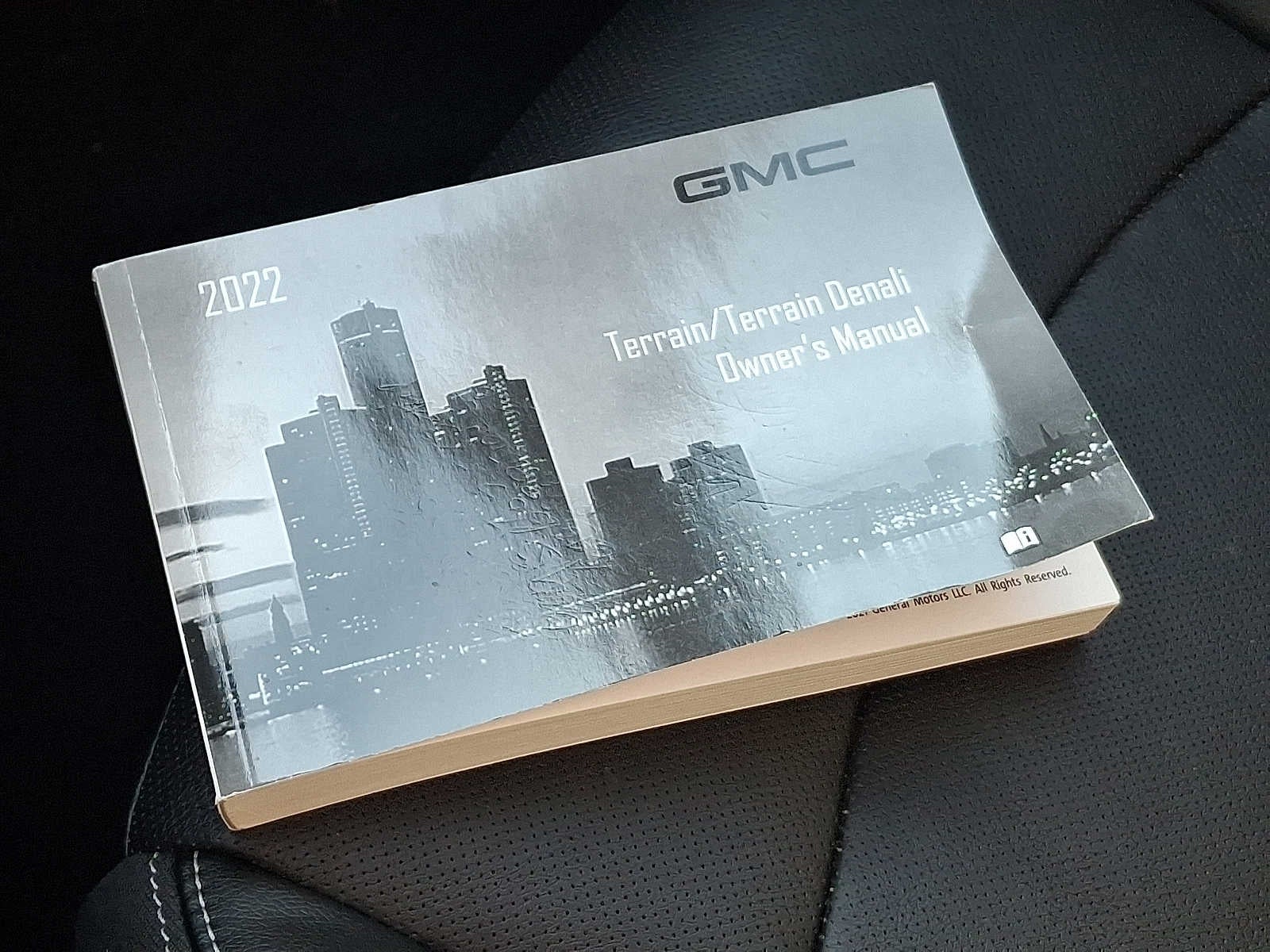 2022 GMC Terrain SLT