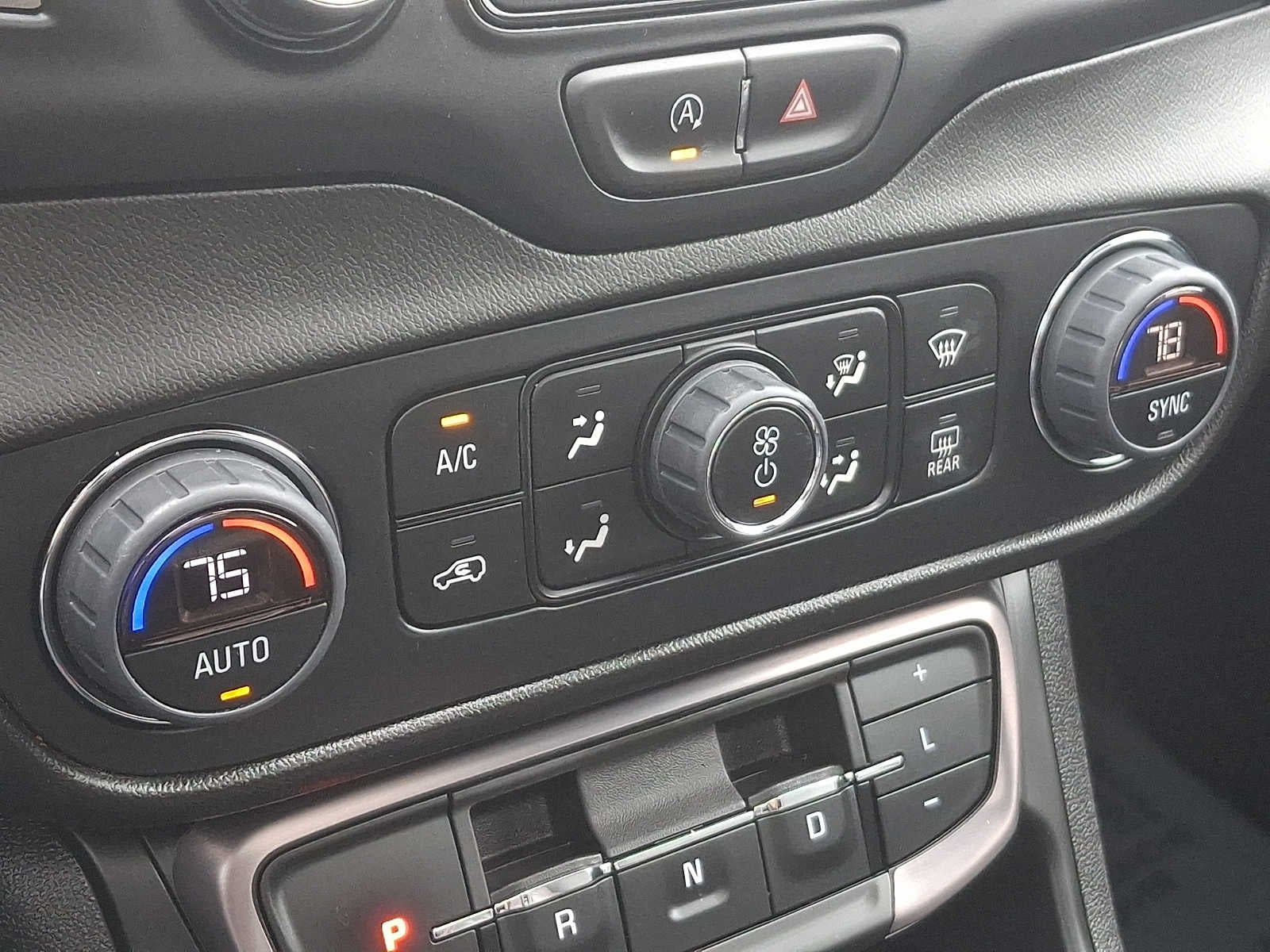 2023 GMC Terrain AT4