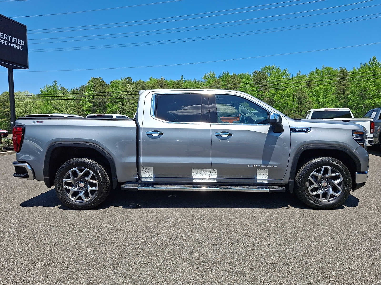2024 GMC Sierra 1500 SLT