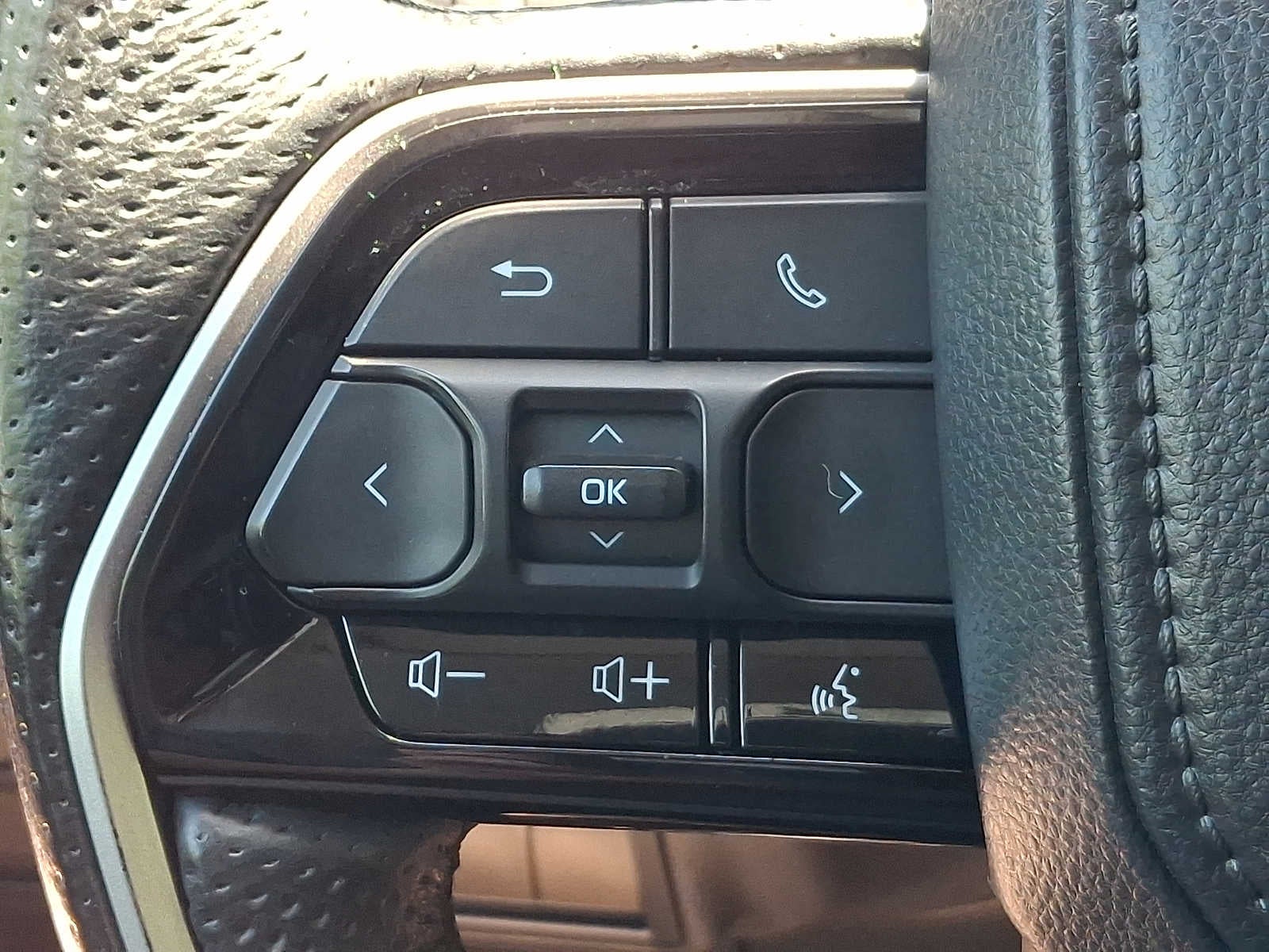 2023 Toyota Tundra 4WD SR5