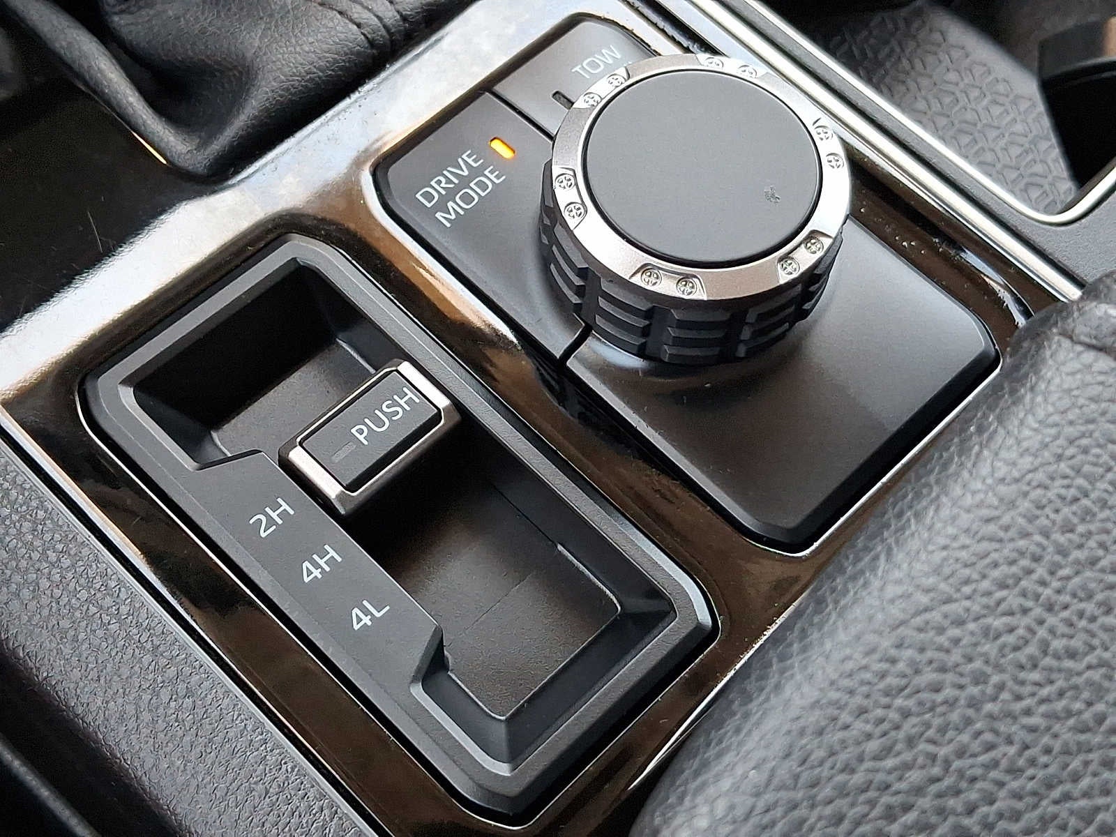 2023 Toyota Tundra 4WD SR5