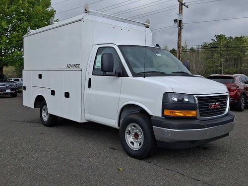 2025 GMC Savana Cutaway 3500 1WT