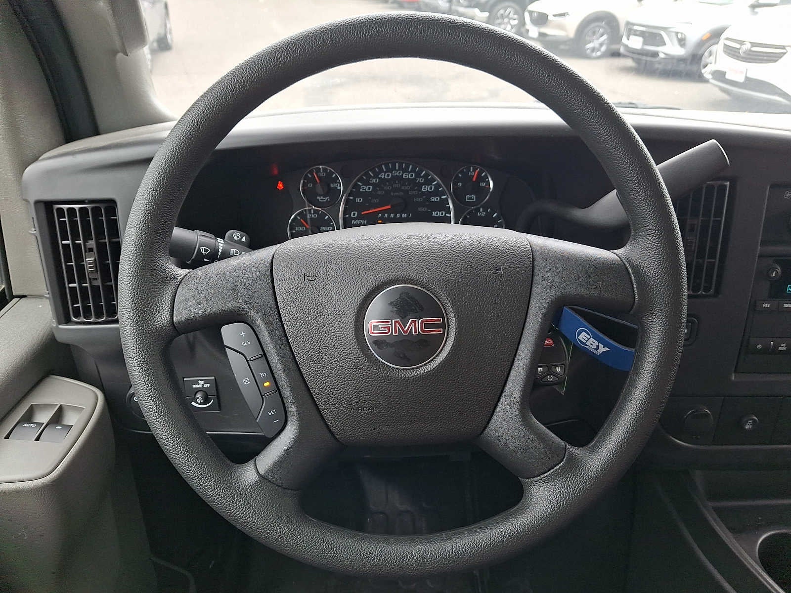 2025 GMC Savana Cutaway 3500 1WT