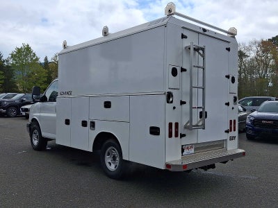 2025 GMC Savana Cutaway 3500 1WT