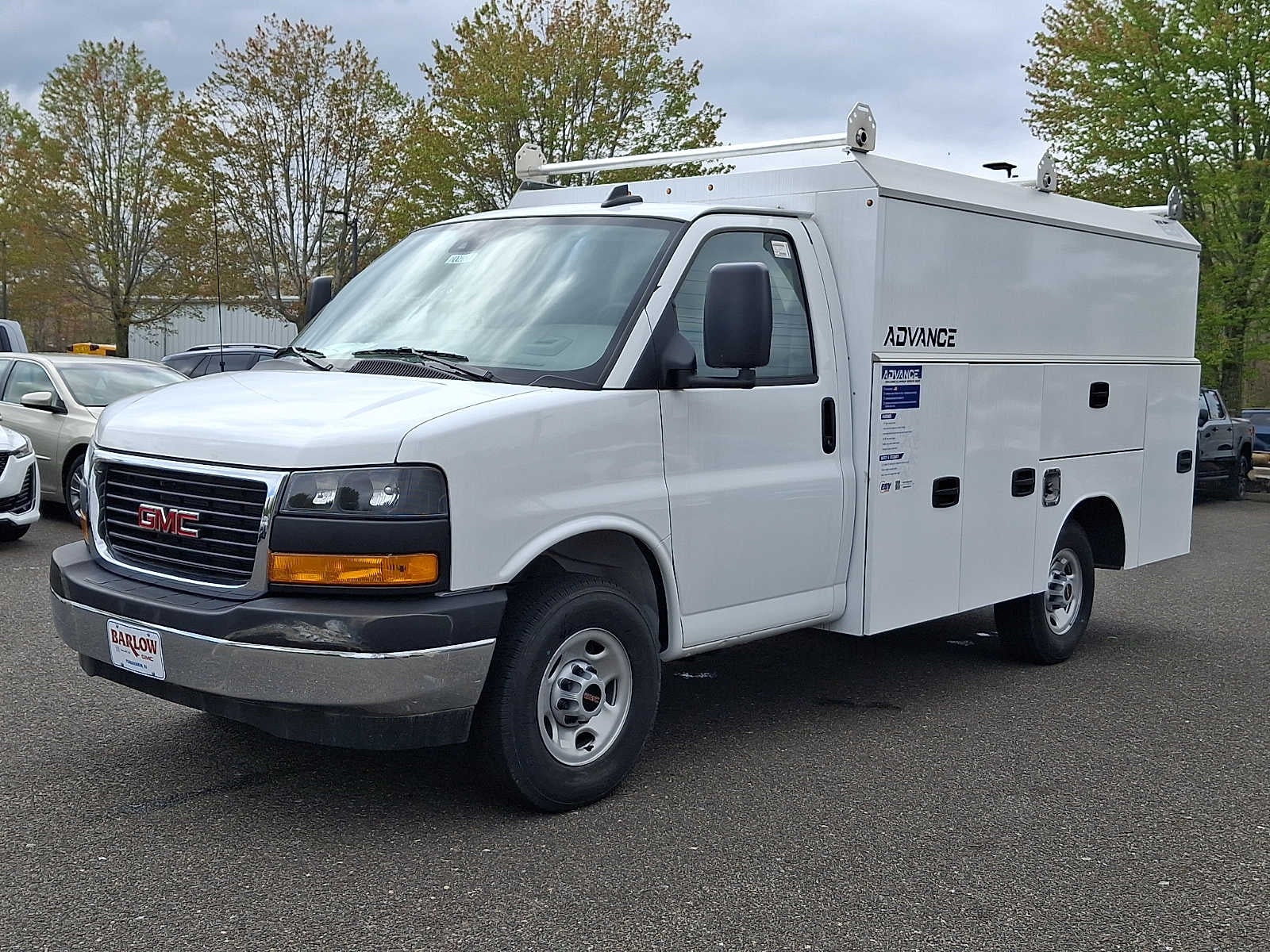 2025 GMC Savana Cutaway 3500 1WT