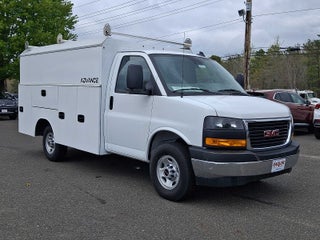 2025 GMC Savana Cutaway 3500 1WT