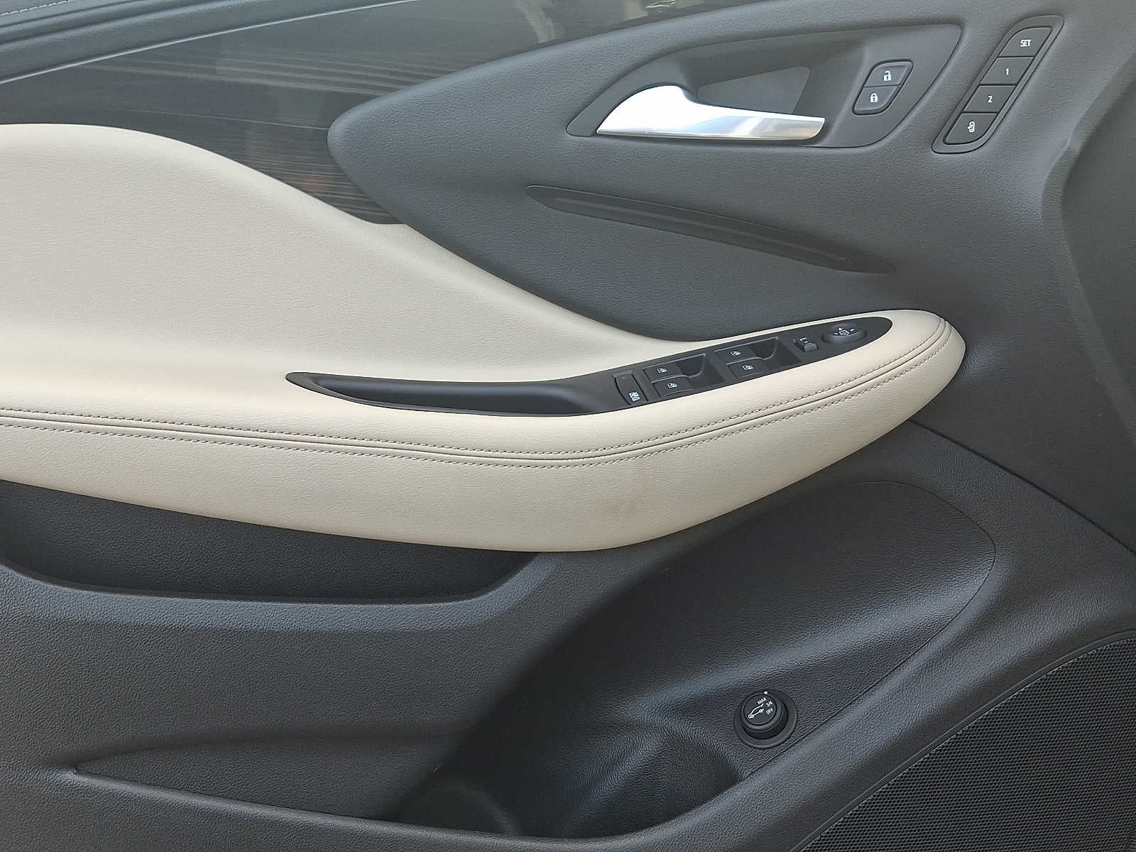 2020 Buick Envision Essence Group