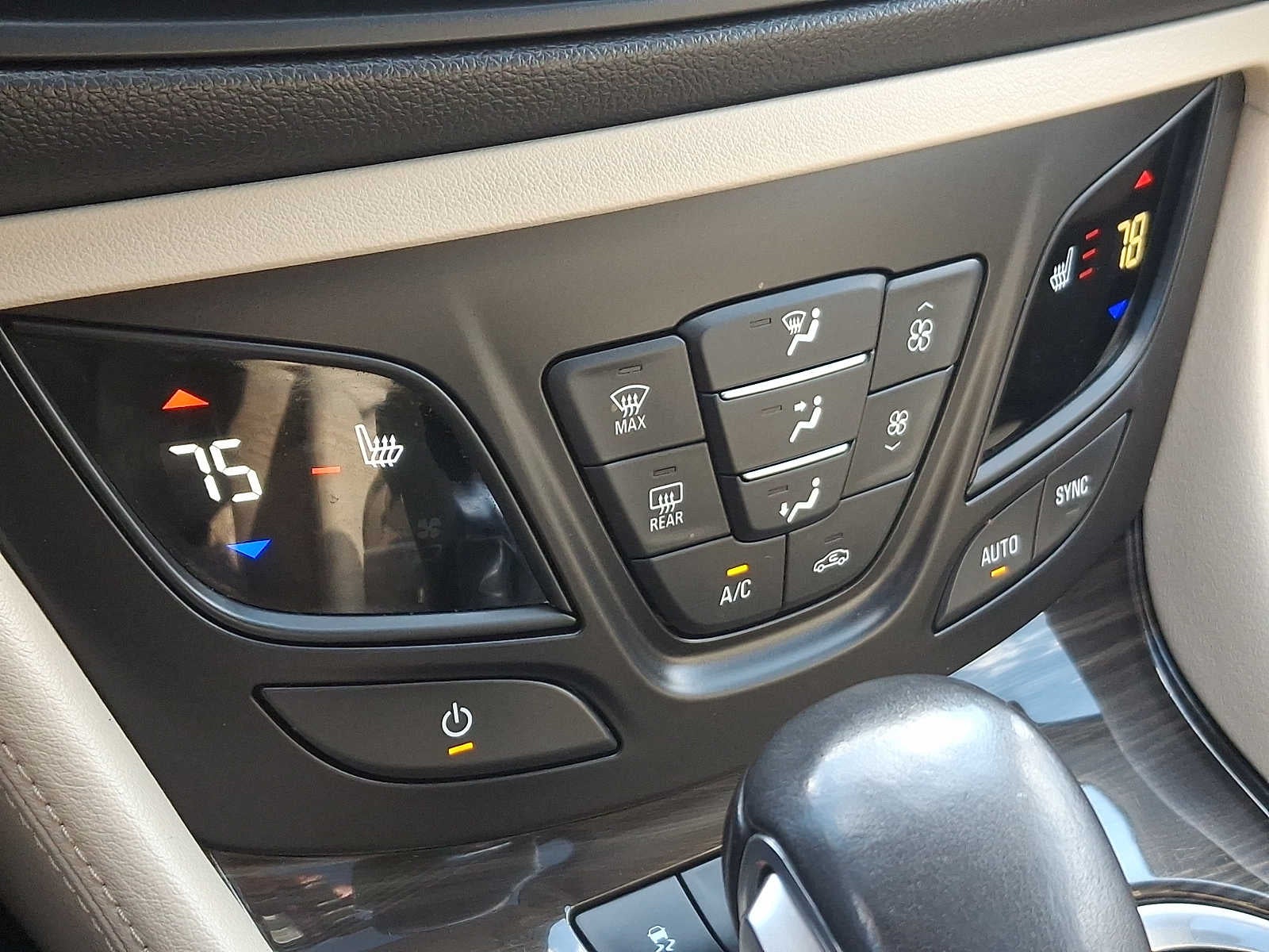 2020 Buick Envision Essence Group