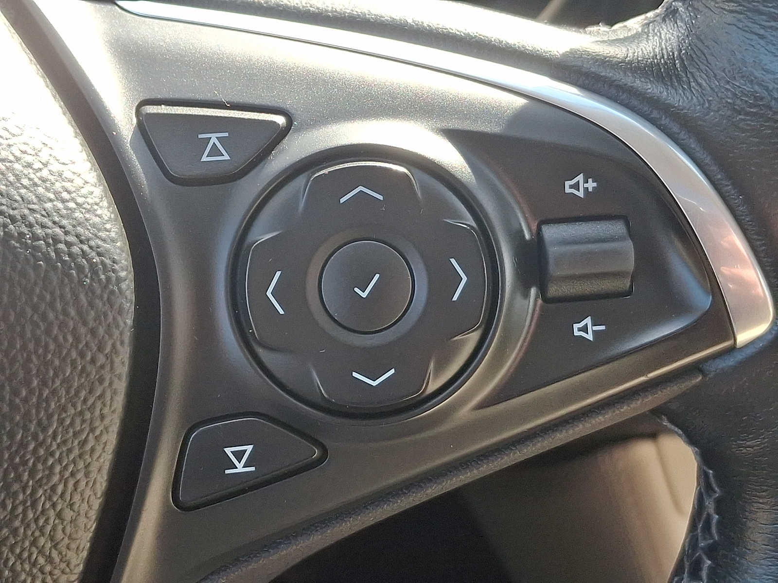 2020 Buick Envision Essence Group