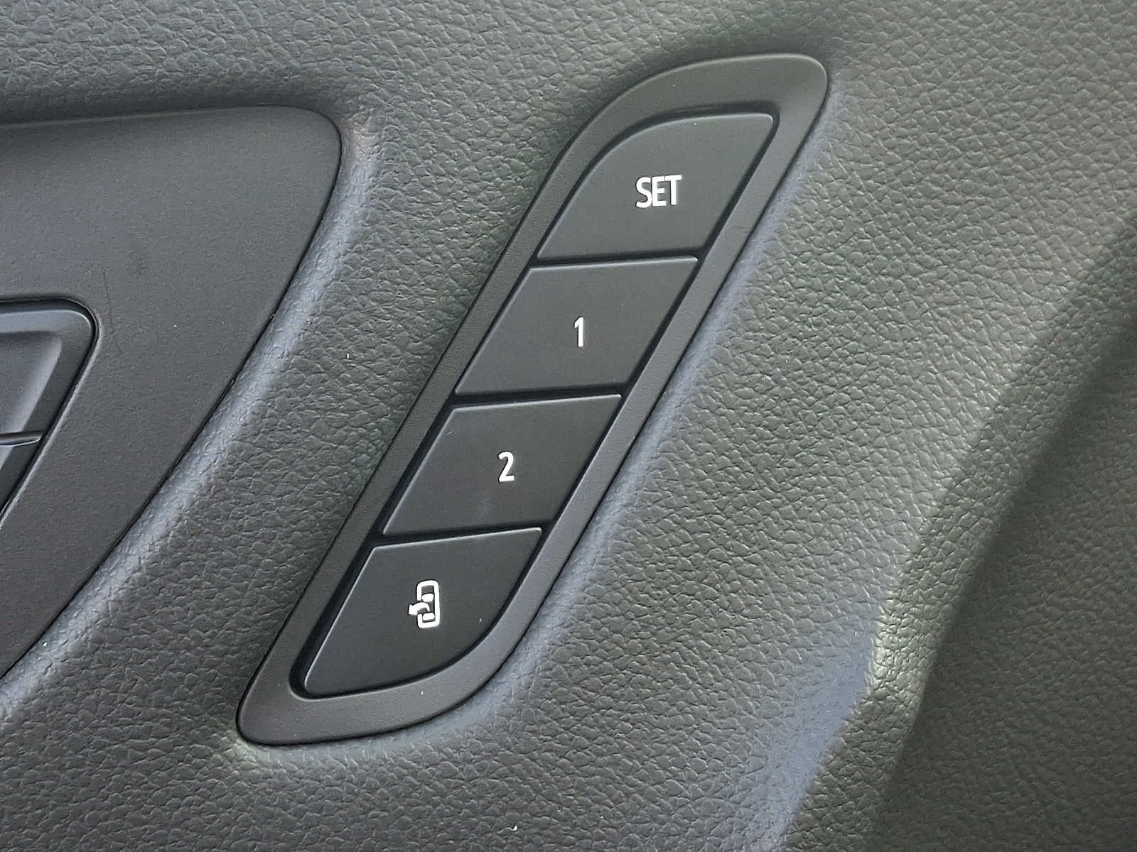 2020 Buick Envision Essence Group