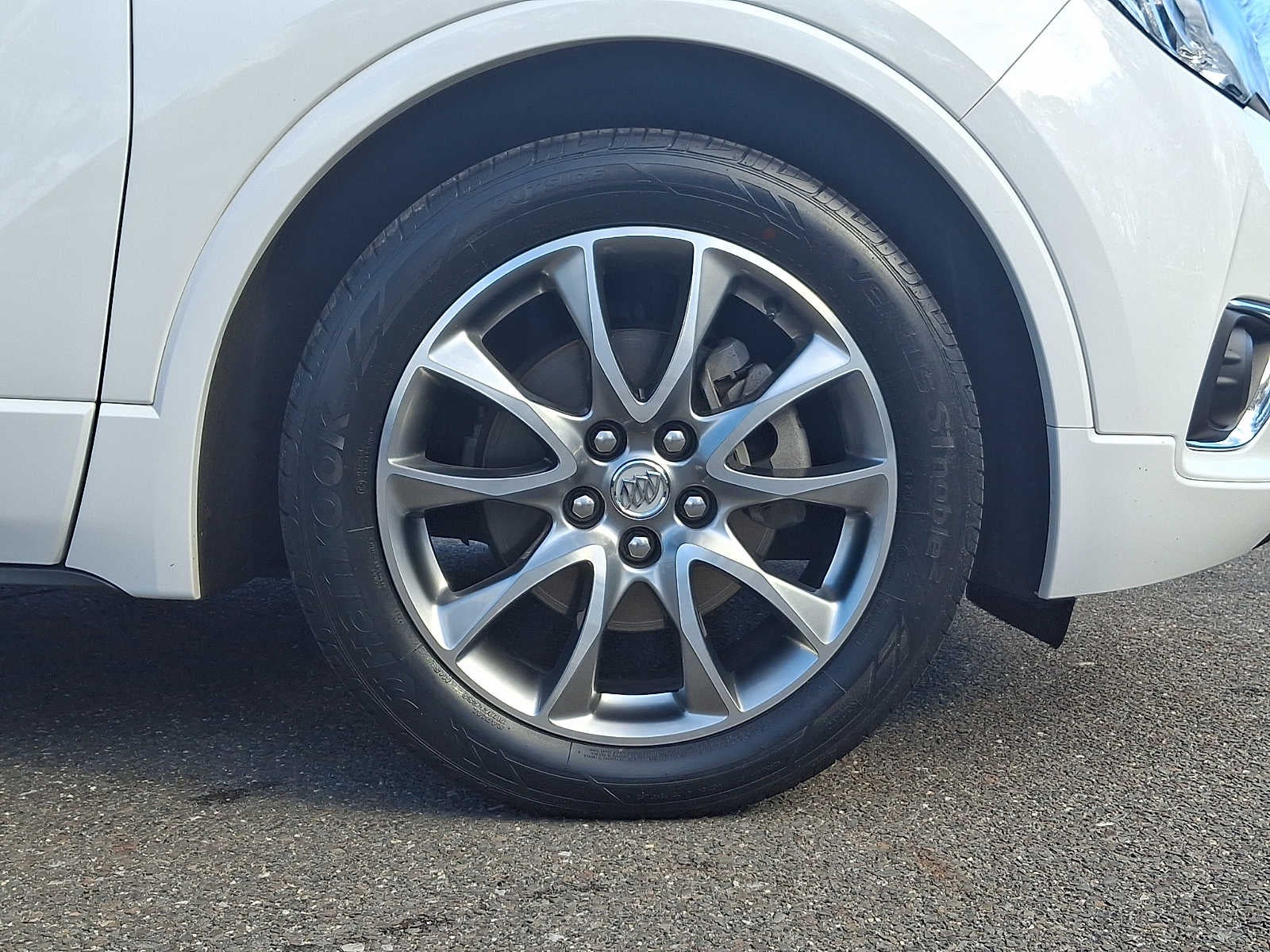 2020 Buick Envision Essence Group