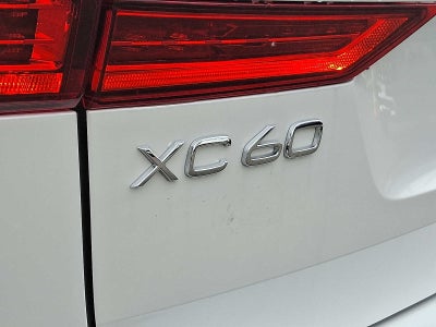 2024 Volvo XC60 Core Dark Theme